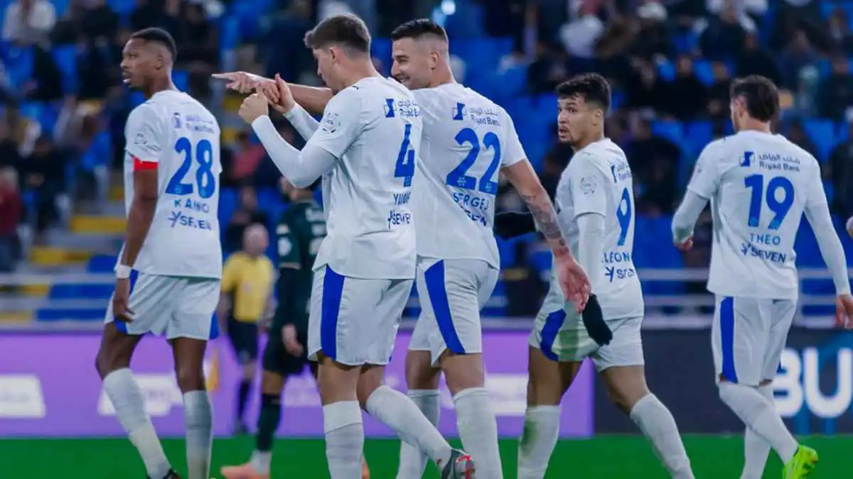 تطورات مهمة بشأن رحيل نجم الهلال السعودي