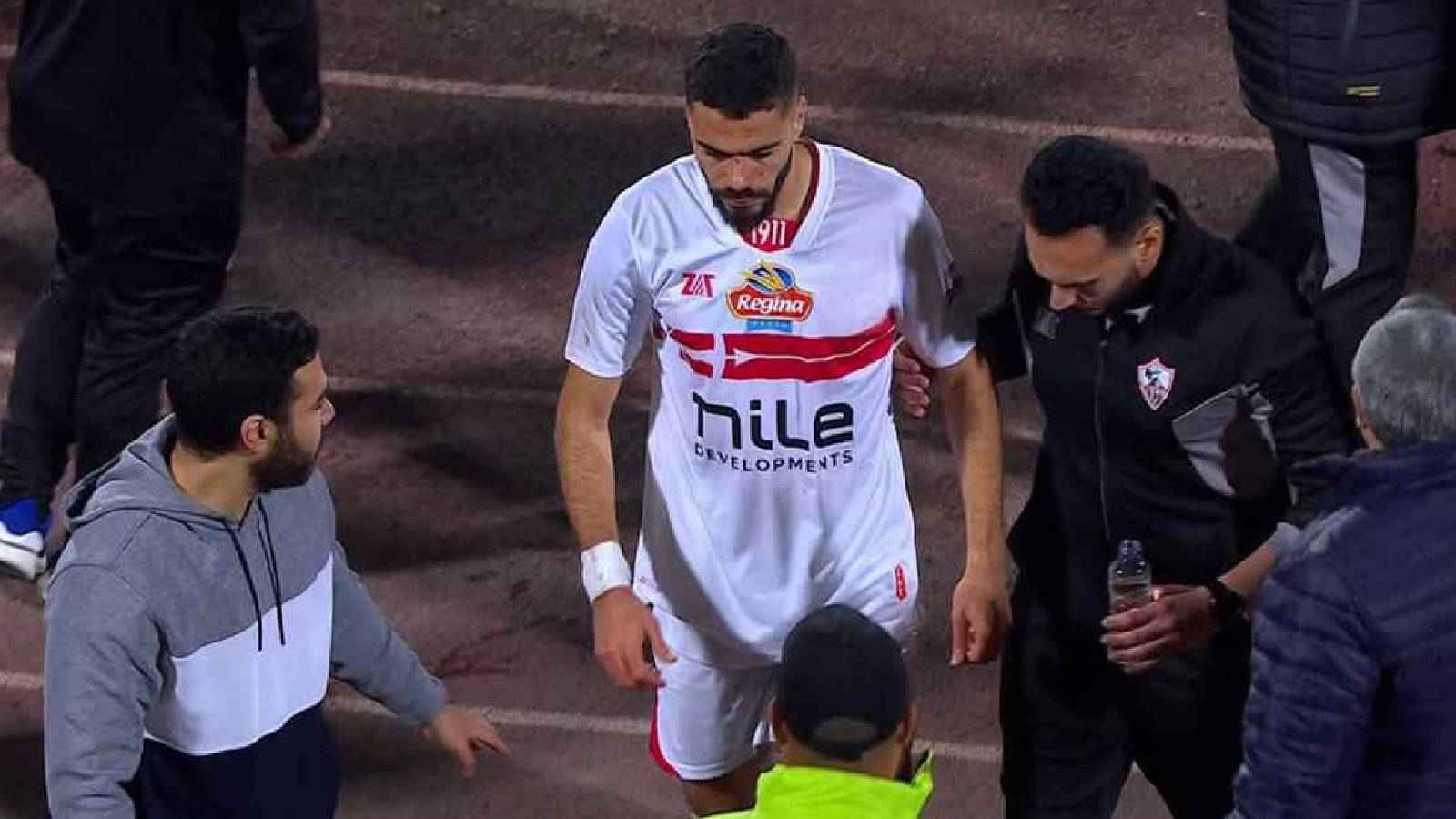 هل يحق لبنتايج فسخ عقده مع الزمالك من طرف واحد؟