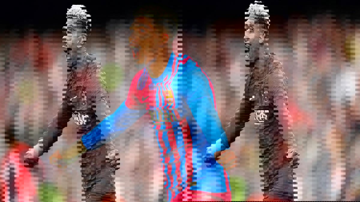 برشلونة يمدد عقد رونالد أراوخو حتى 2026