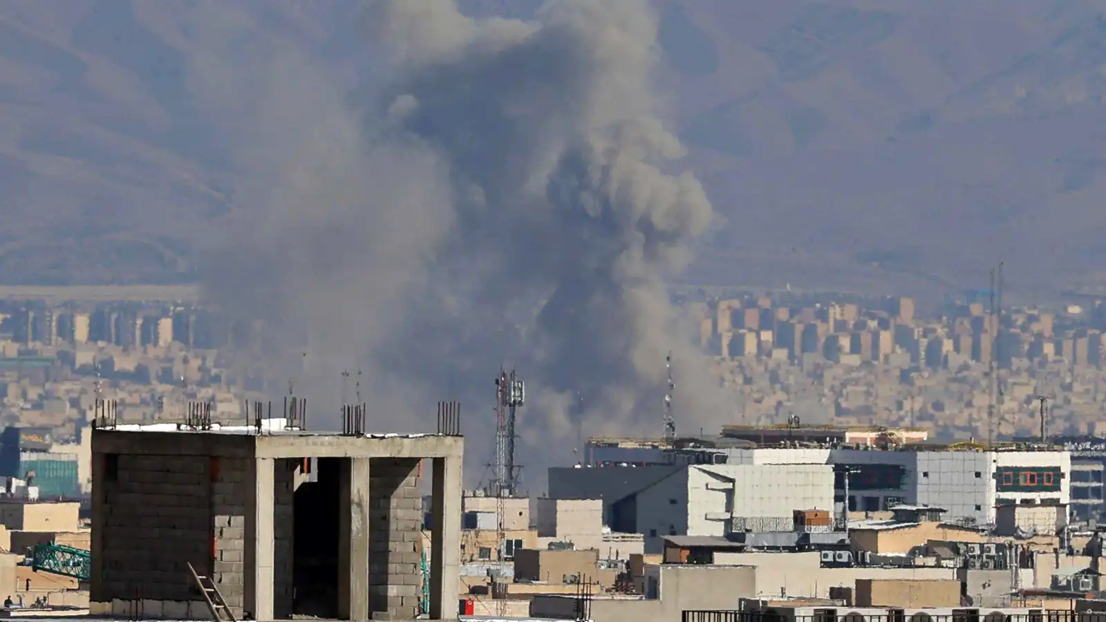 الجيش الإسرائيلي يعلن استهداف قائد إيراني رفيع المستوى في طهران