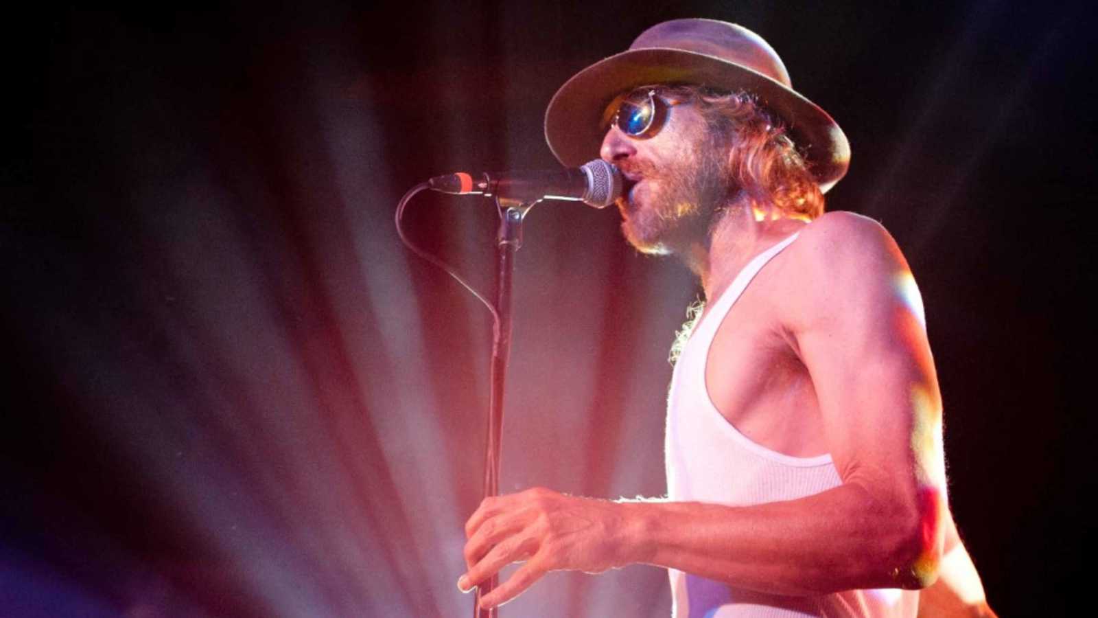 رحيل نجم الموسيقى الريفية تود سنيدر عن 59 عاما