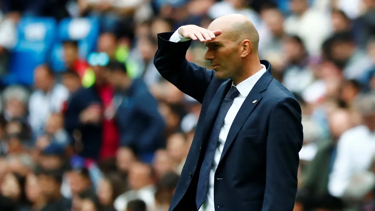 "الشاحب زيدان" يخيب الآمال ويثير قلق ريال مدريد قبل الموسم الجديد