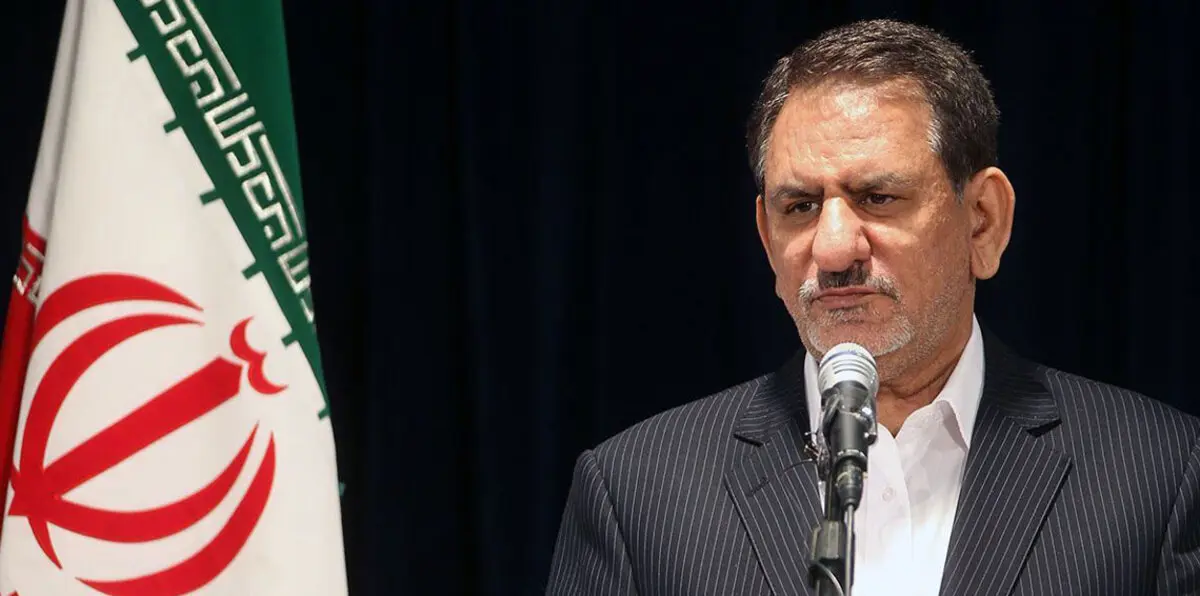 بعد انهيار العملة المحلية.. الحكومة الإيرانية تحدد سعر صرف الدولار