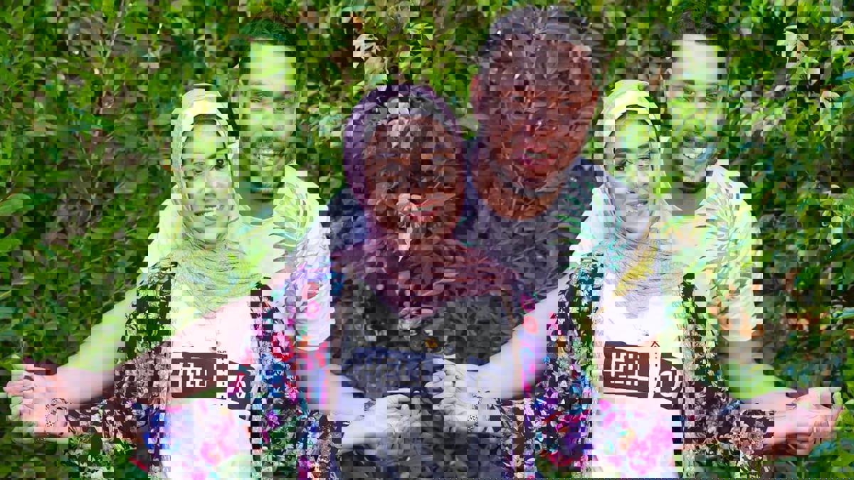 بعد شهر على إعلانهما الطلاق.. أحمد حسن وزينب يؤديان العمرة معا