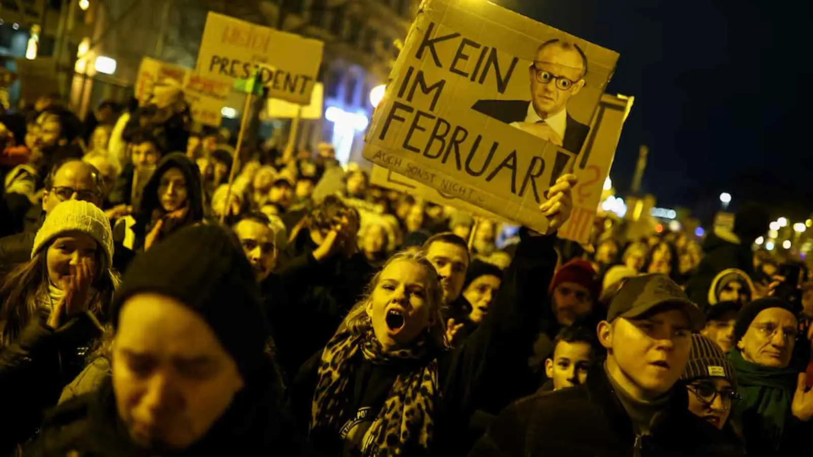 عشرات الآلاف يحتجون في برلين ضد مشروع قانون مناهض للهجرة (صور)