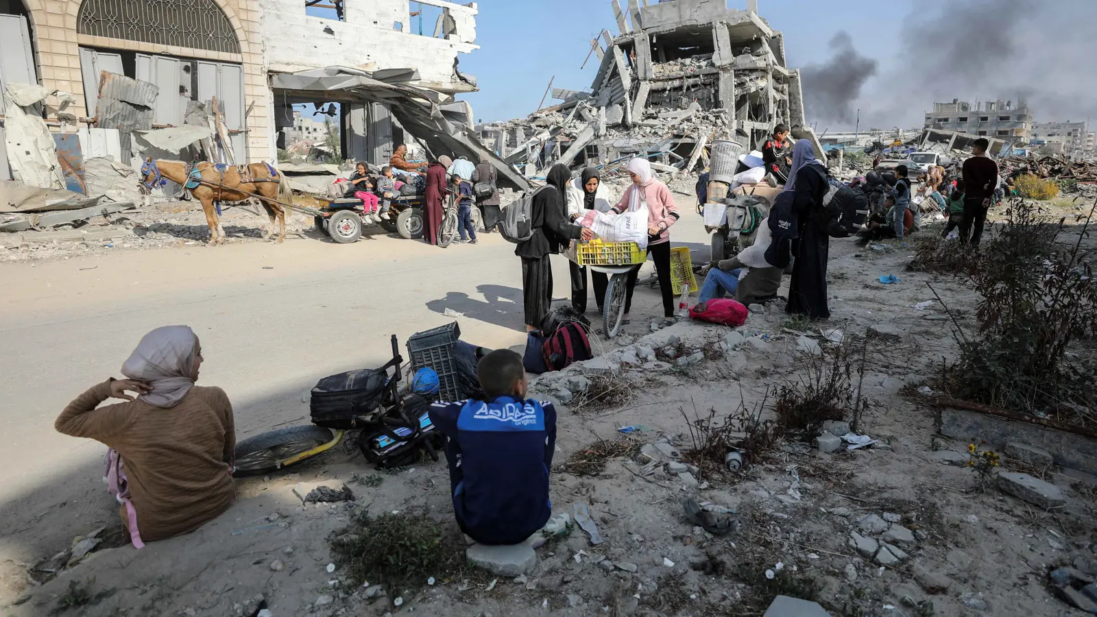 حكومة بلا فصائل.. مبادرة جديدة لـ"اليوم التالي" في غزة