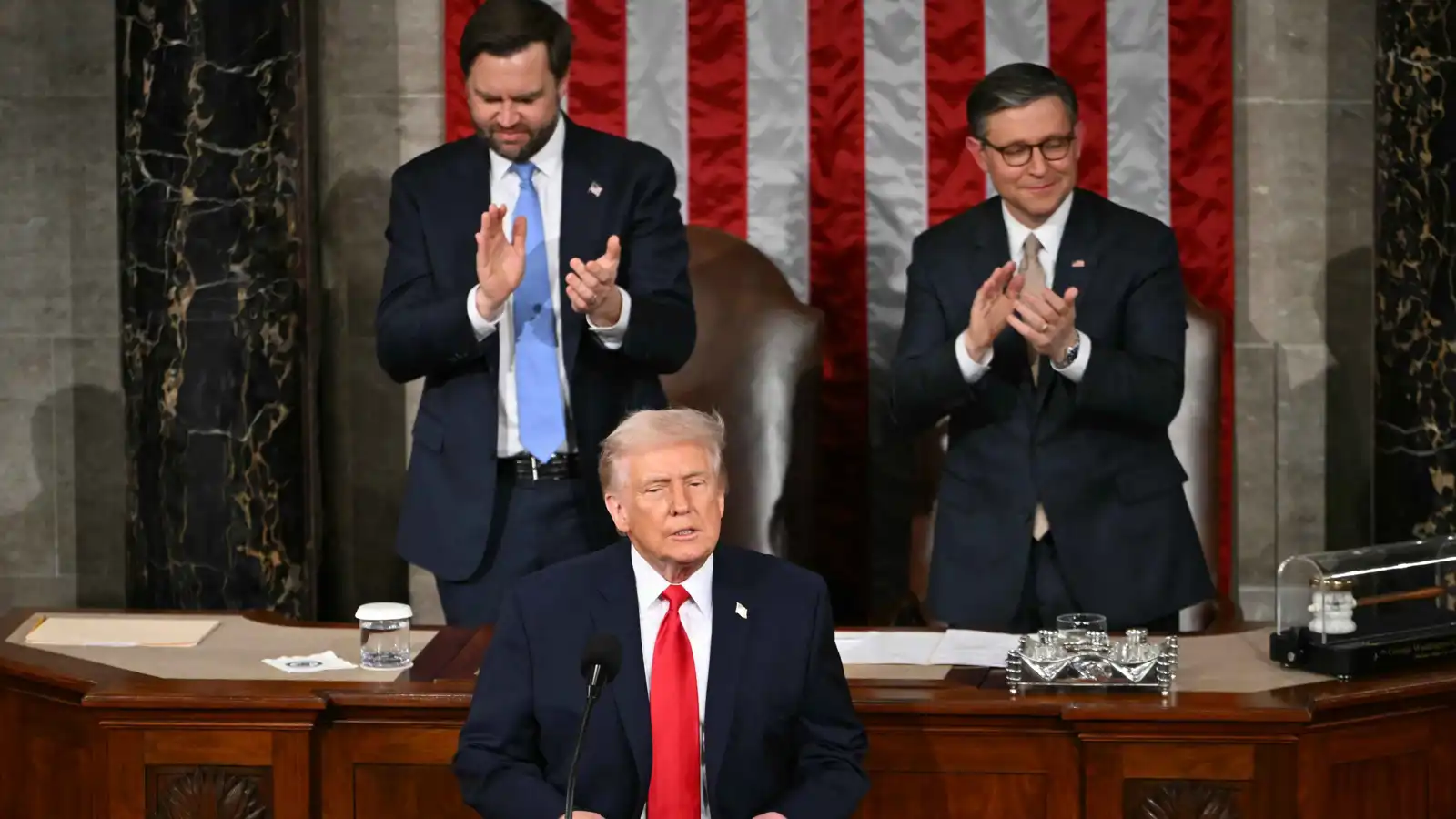 ترامب يحطم رقم بيل كلينتون لأطول خطاب عن "حالة الاتحاد" (فيديو)