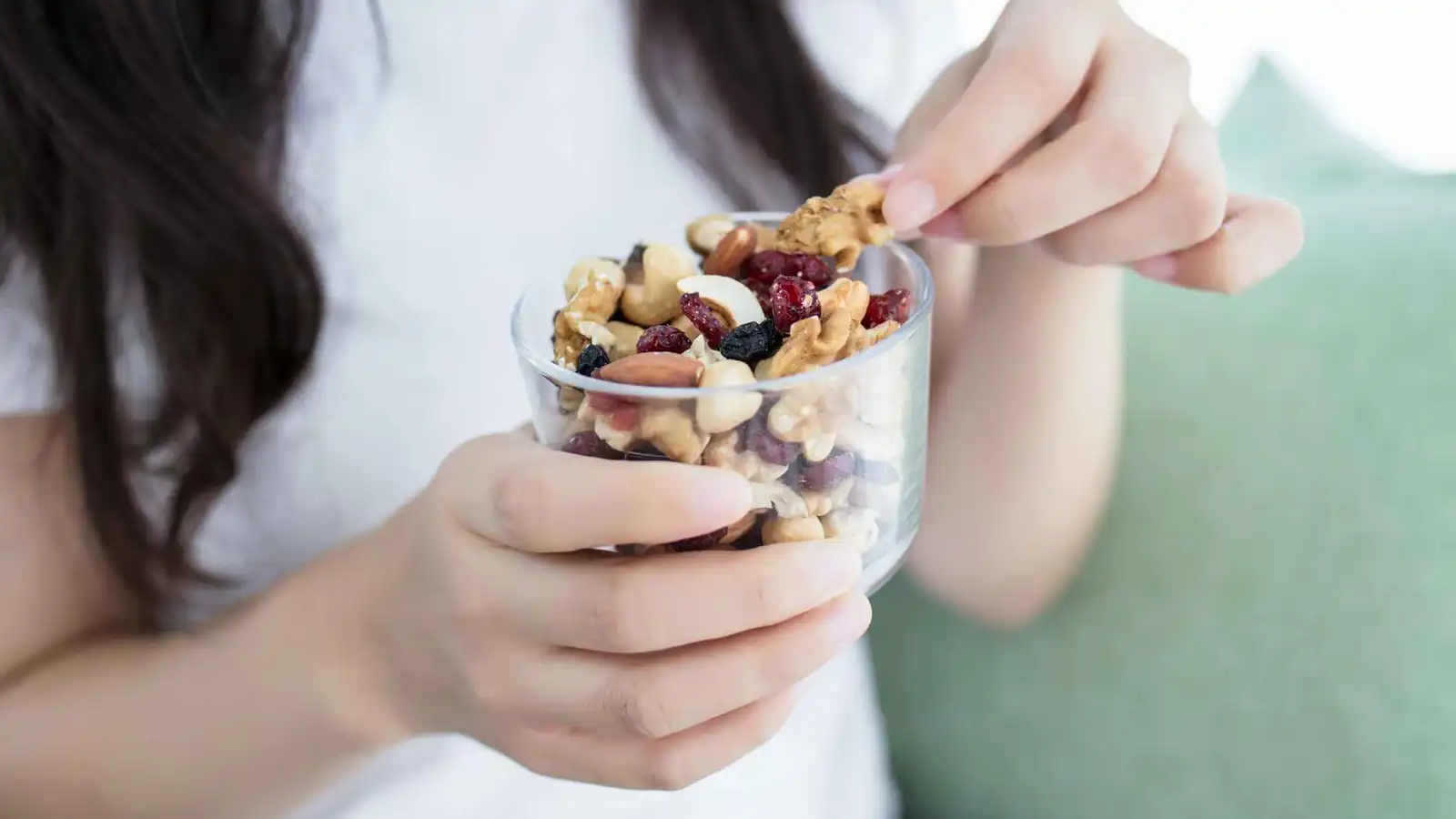 5 فوائد "مذهلة" لتناول حفنة من الجوز يوميا