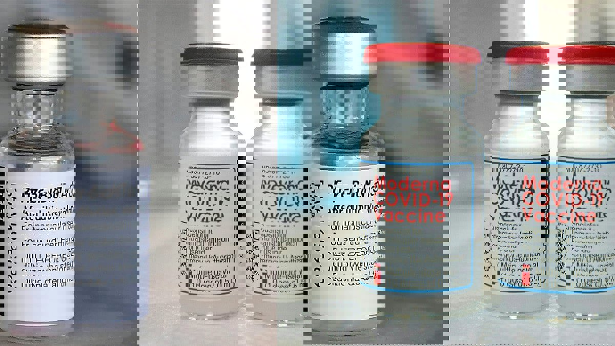 الوكالة الأوروبية للأدوية ترخّص لقاحي فايزر وموديرنا المضادّين لأوميكرون