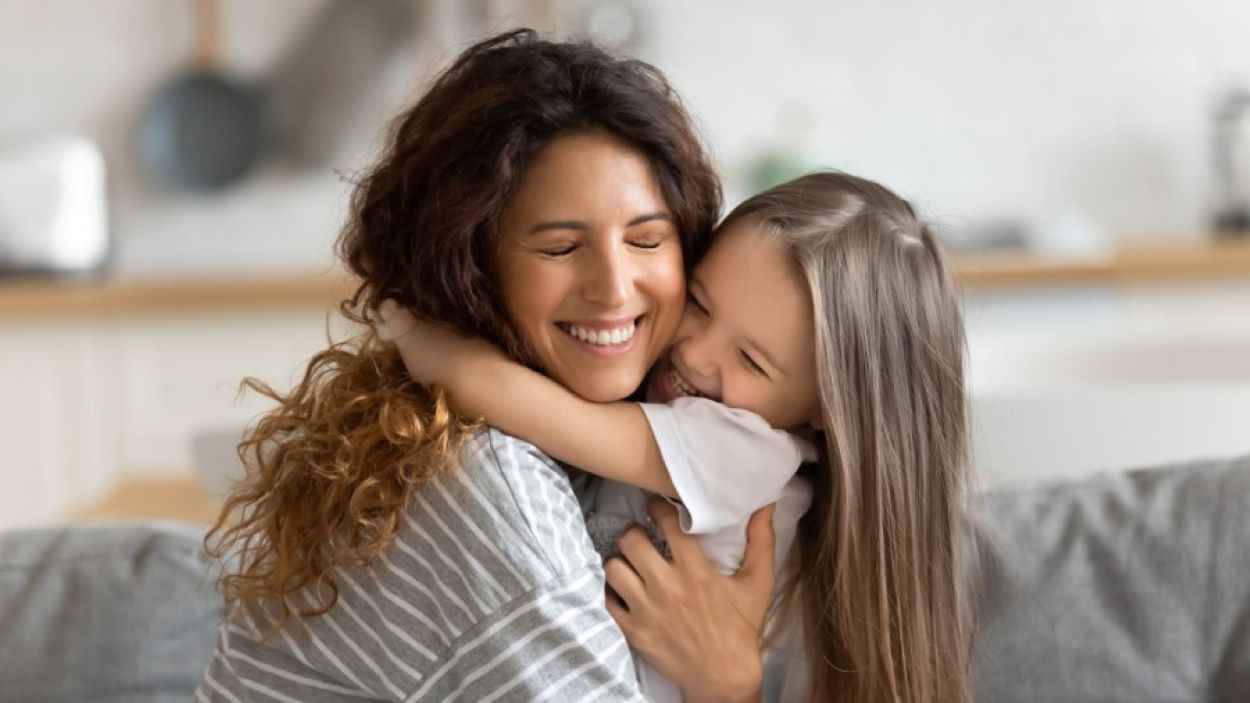 هل أنتِ أمّ من النوع "C"؟.. أسلوب تربية جديد يمزج بين التنظيم والفوضى