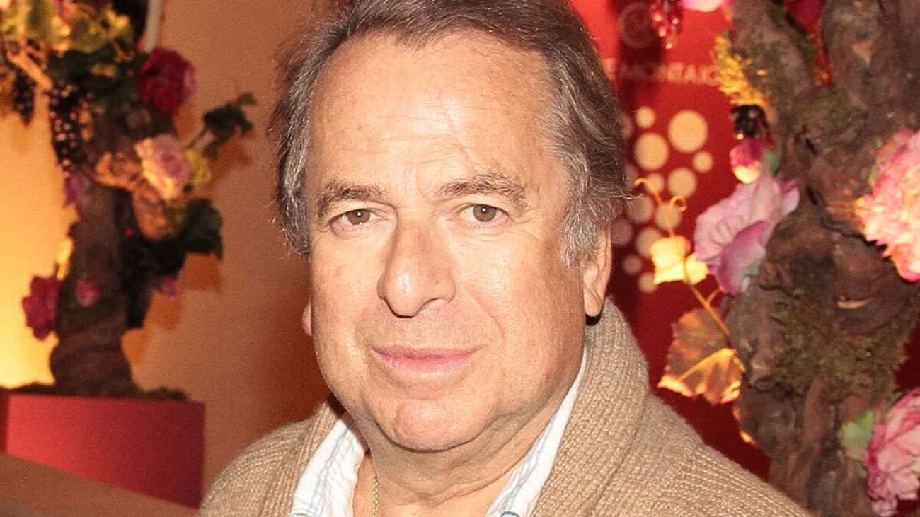 "صاحب مبيعات مليونية".. وفاة الكاتب الفرنسي بول-لو سوليتزر