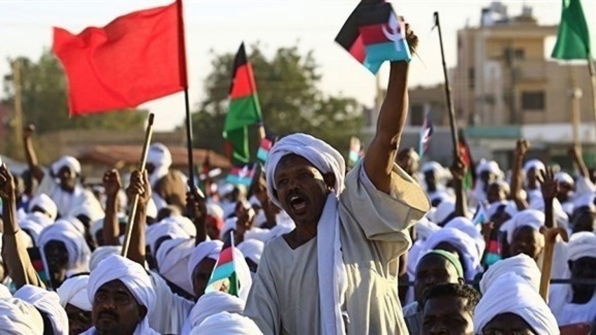 تواصل الاحتجاجات بدارفور لليوم الثالث.. والمجلس السيادي يجتمع فيها الخميس المقبل