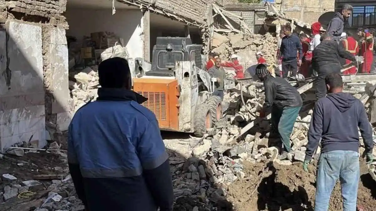 13 قتيلاً في قصف استهدف ضواحي طهران