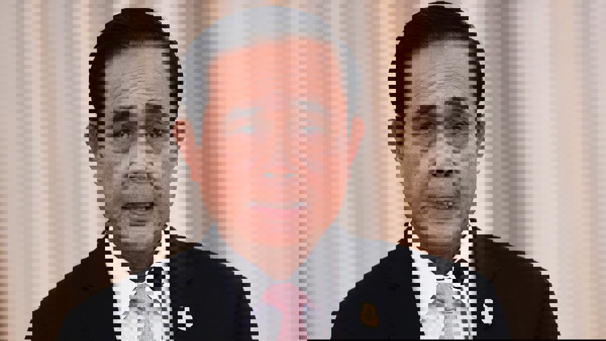 تعليق مهام رئيس الوزراء التايلاندي