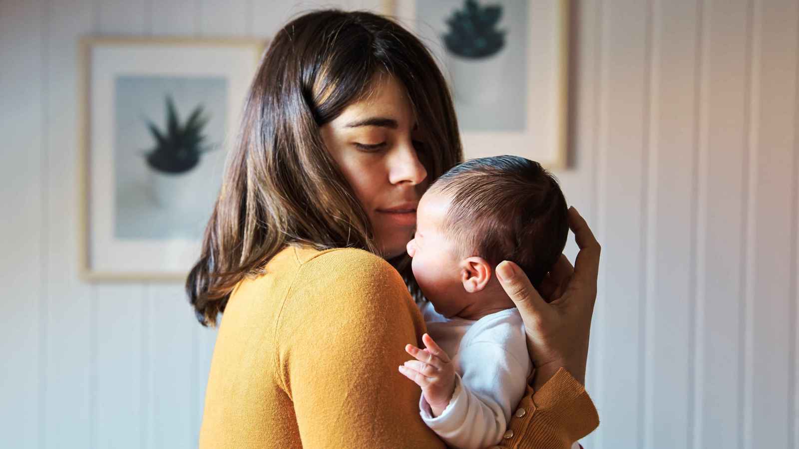 مستويات الكورتيزول لدى الأمهات الجدد تؤثر في سلوكات التربية