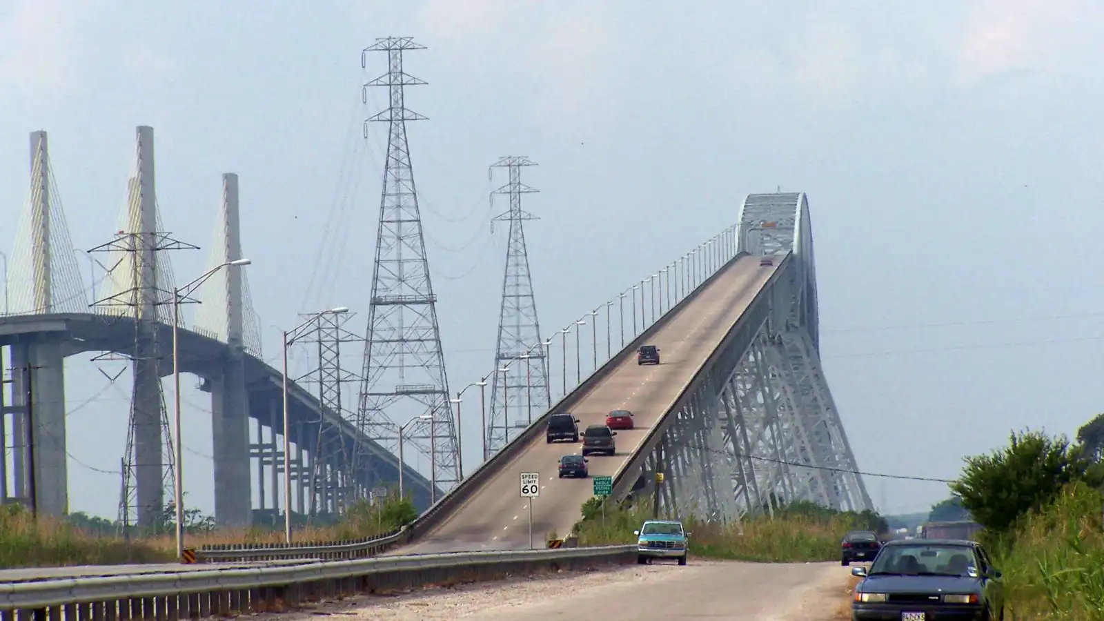 إعادة فتح جسر "تكساس المرعب" بعد ترميم شامل