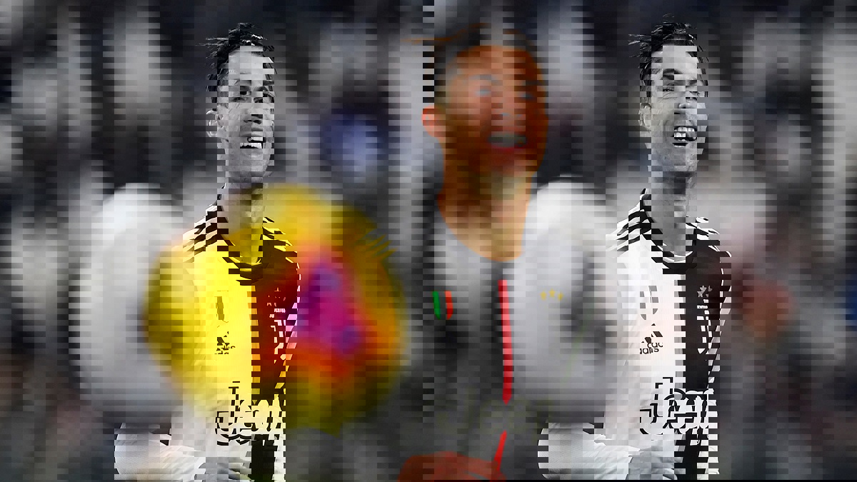 كريستيانو رونالدو يختار أجمل أهدافه ويتحدث عن موعد اعتزاله (فيديو)