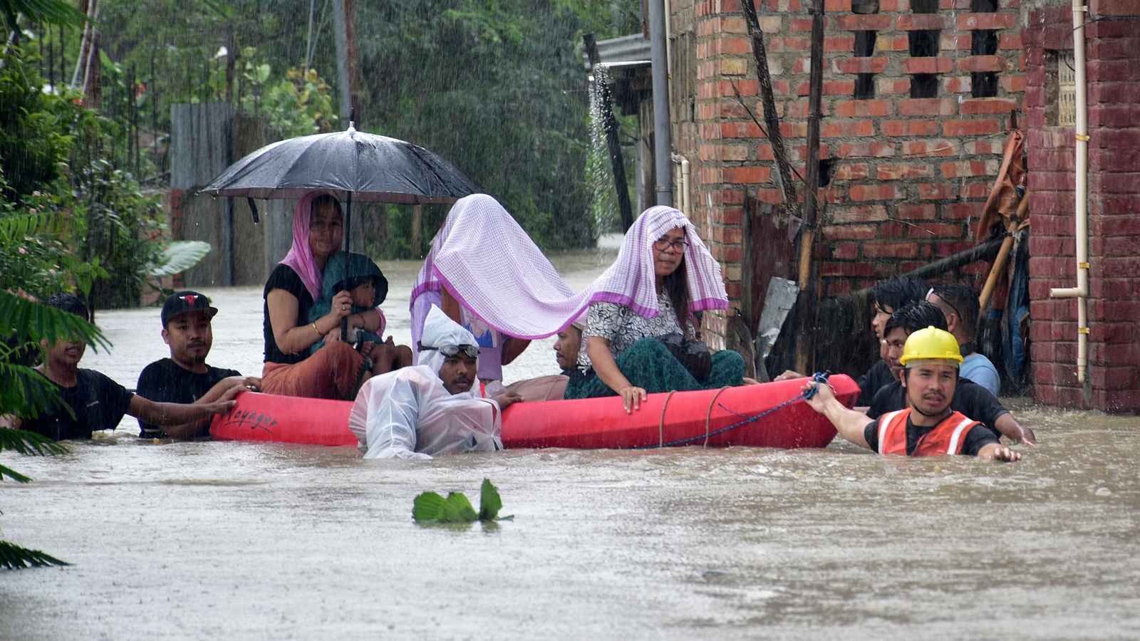 الهند.. مصرع 34 شخصا في فيضانات وانهيارات أرضية