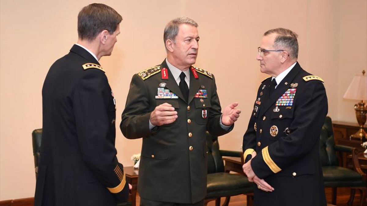 تركيا: شراء أنظمة دفاع روسية يجب ألا يؤدي لعقوبات أمريكية