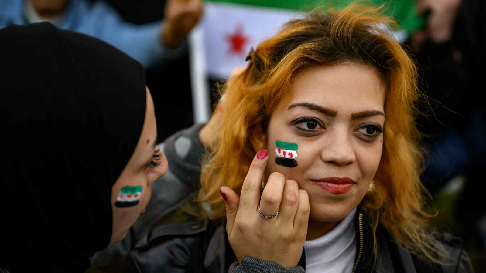 رئيس الحكومة الانتقالية يوجه "النداء الأول" للسوريين في الخارج