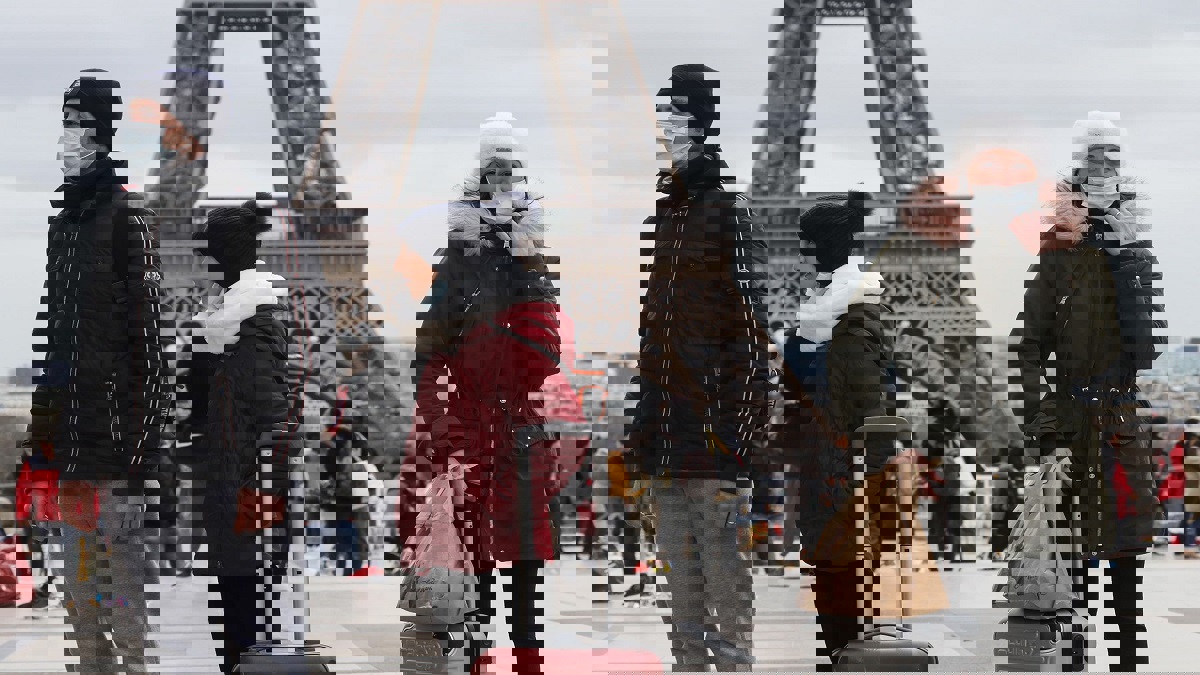 "كورونا".. 45 ألف وفاة في أوروبا وتهافت عالمي على الأقنعة