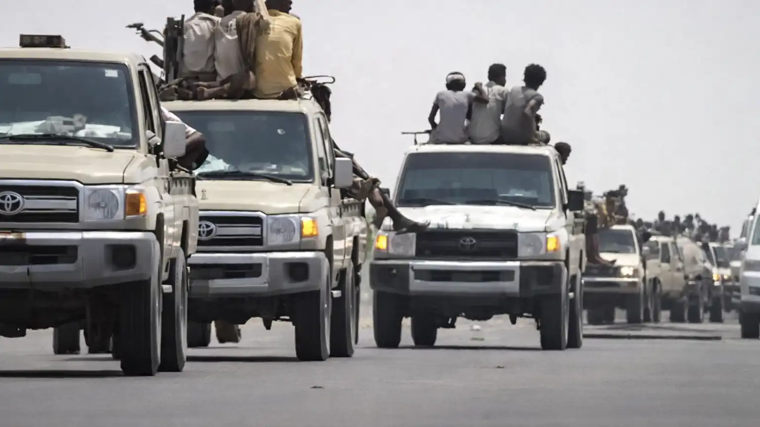 "الزرانيق" تعلن صد هجوم حوثي في جبهة الساحل التهامي غرب اليمن