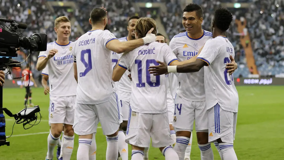 ريال مدريد قد يفقد بعض لاعبيه أمام باريس سان جيرمان بسبب لقاح كوفيد-19