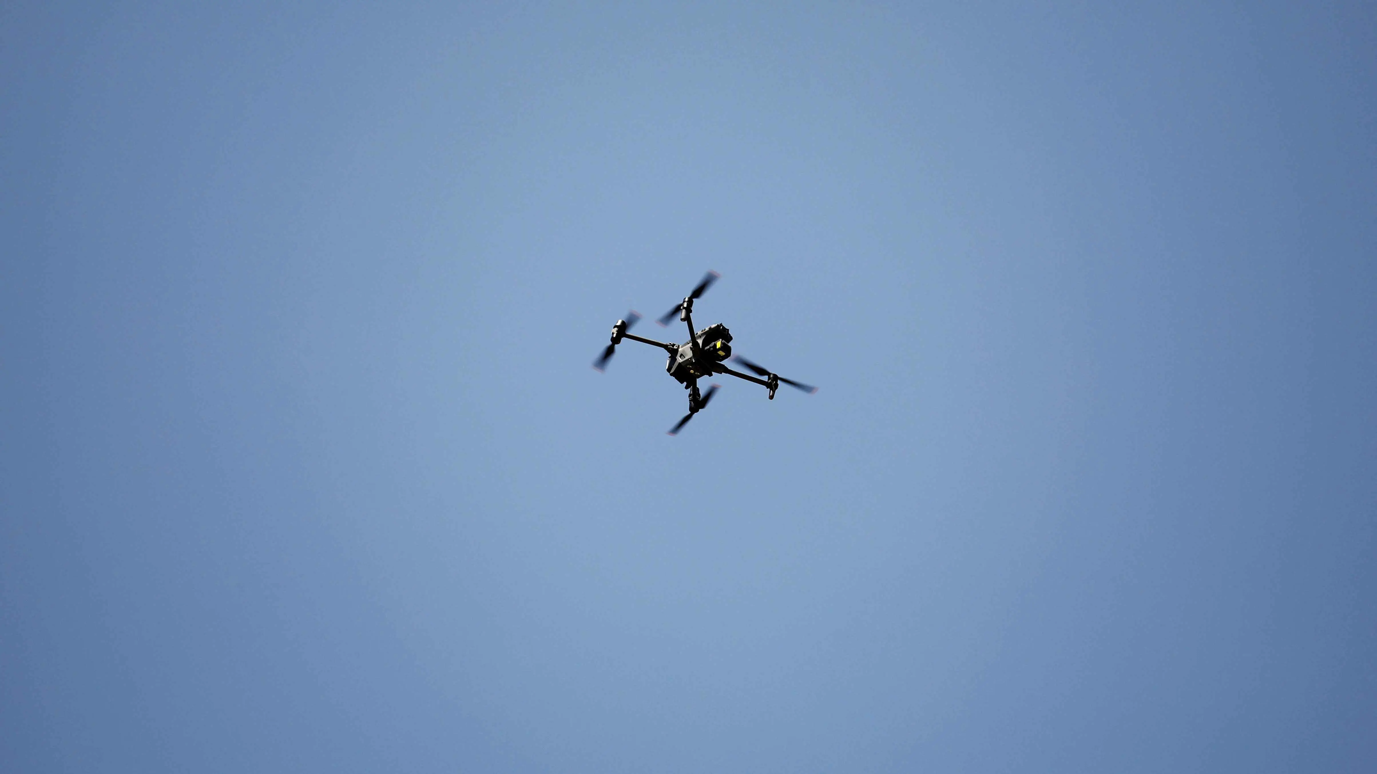 إصابات بغارة إسرائيلية على بلدة مجدل زون جنوبي لبنان