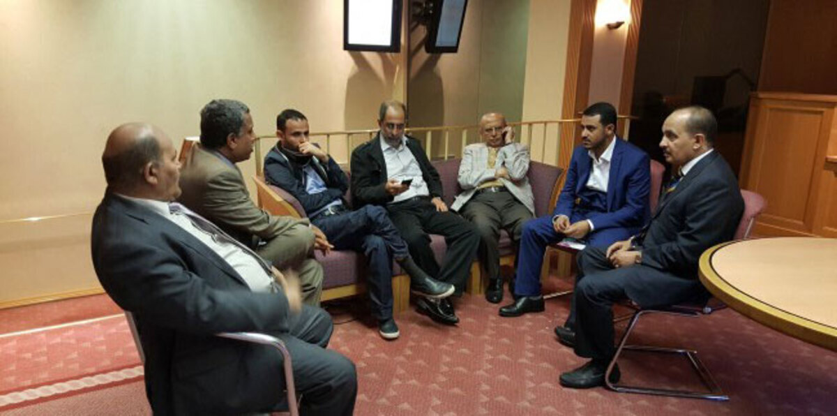 فضائح دبلوماسية لوفد الحوثي وصالح في جنيف