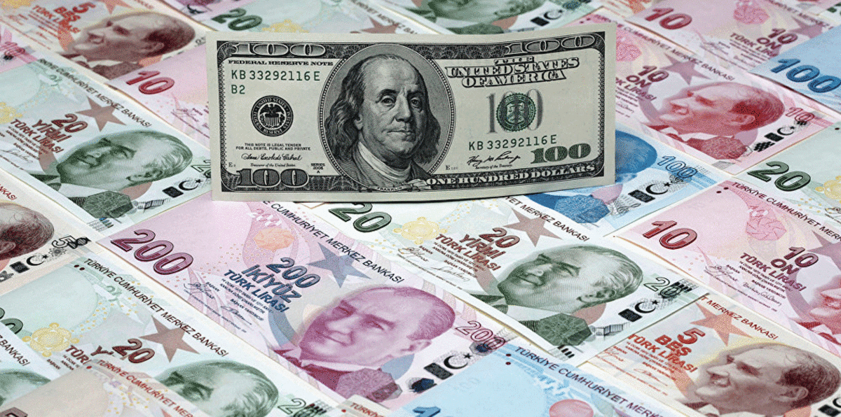 الليرة التركية تتراجع بعد رفع أسعار الفائدة