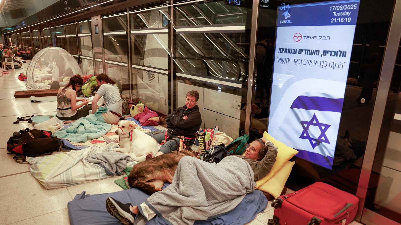 واشنطن تدرس خطط إخلاء الأمريكيين في إسرائيل.. وفلوريدا ترسل طائرات