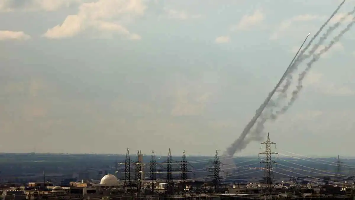 انفجارات وإسقاط مسيرات فوق المطار.. توتر وتصعيد في أربيل