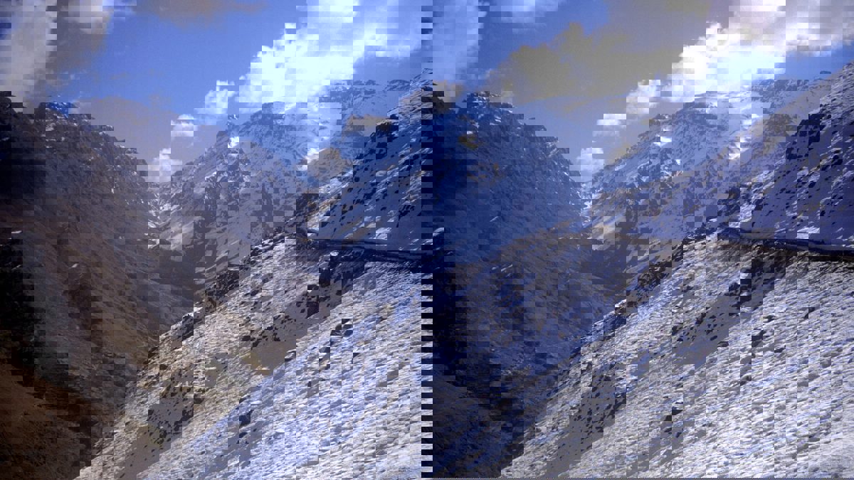 فيديو على "فيسبوك" ينقذ شابين علقا وسط الثلوج على قمة جبل بالمغرب