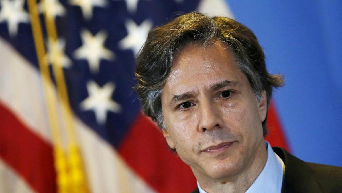 بلينكن يطلب من نظيره الروسي الإفراج عن أمريكيين محتجزين في روسيا