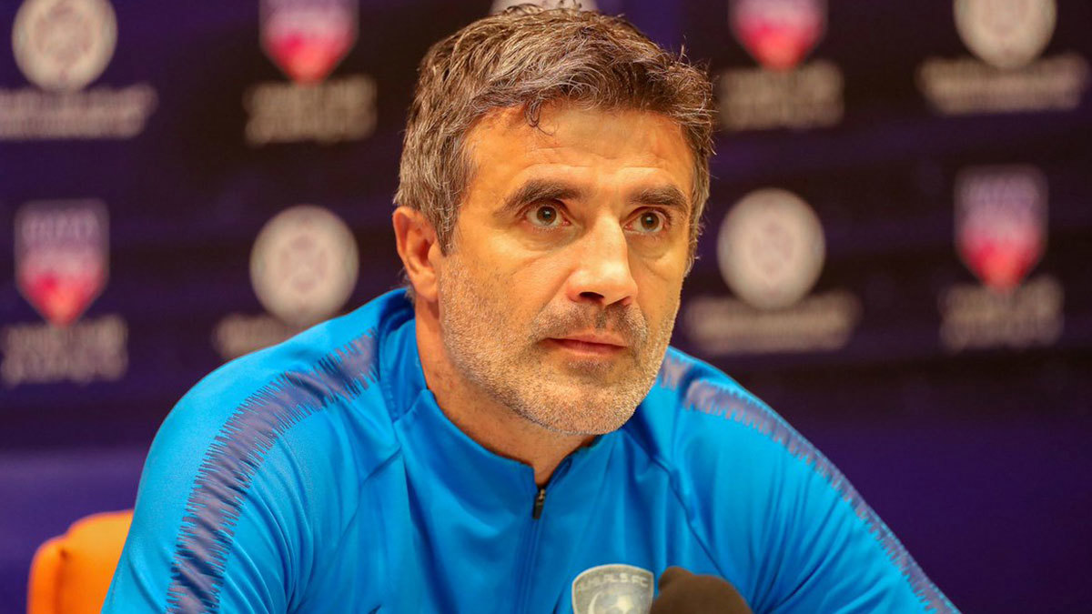 قبل مواجهة الأهلي والهلال في كأس زايد.. تساؤلات بشأن تعمد زوران ماميتش الخسارة مع "الزعيم" (فيديو)