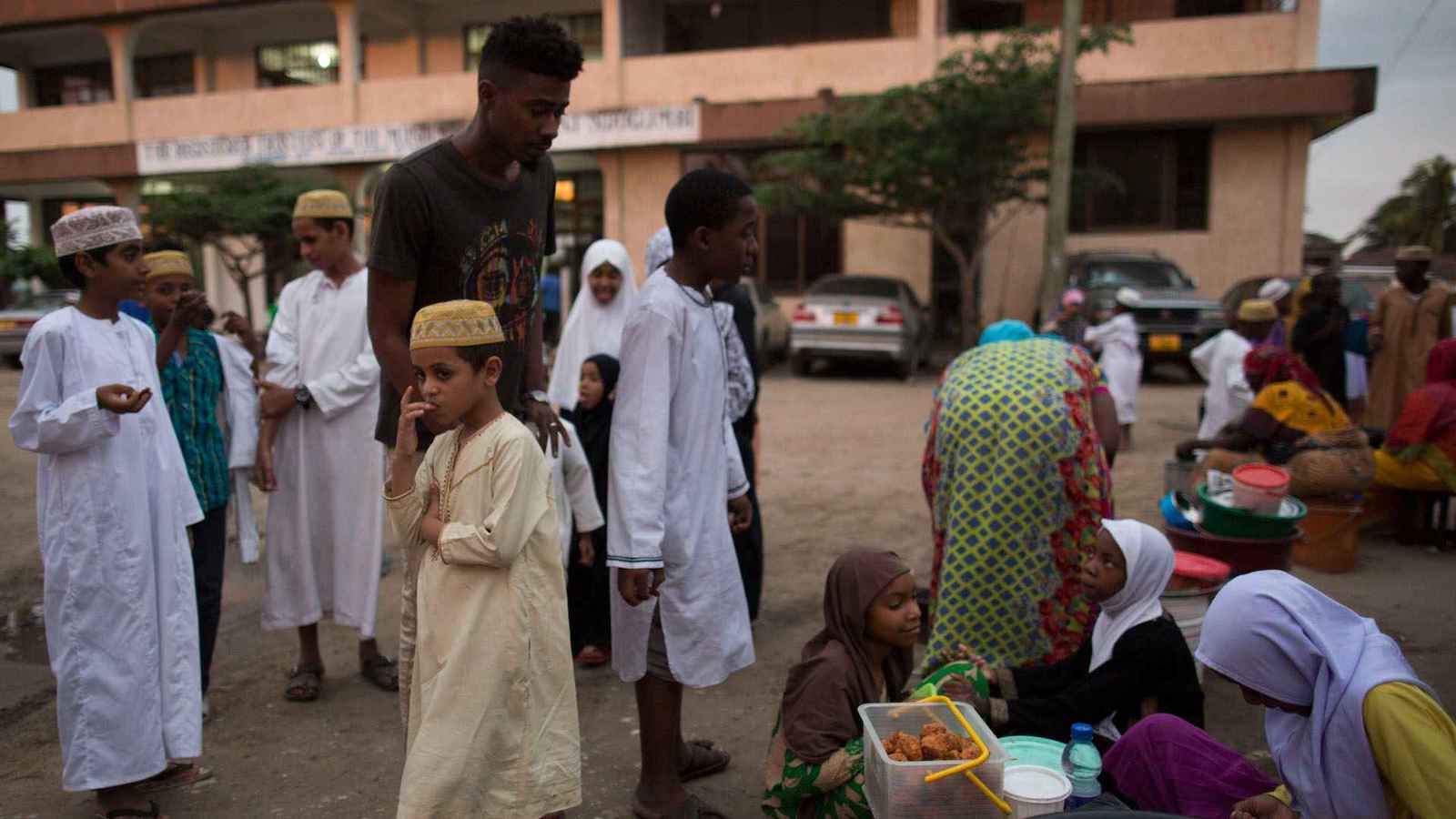 أجواء روحانية تنعش الساحل الأفريقي في رمضان