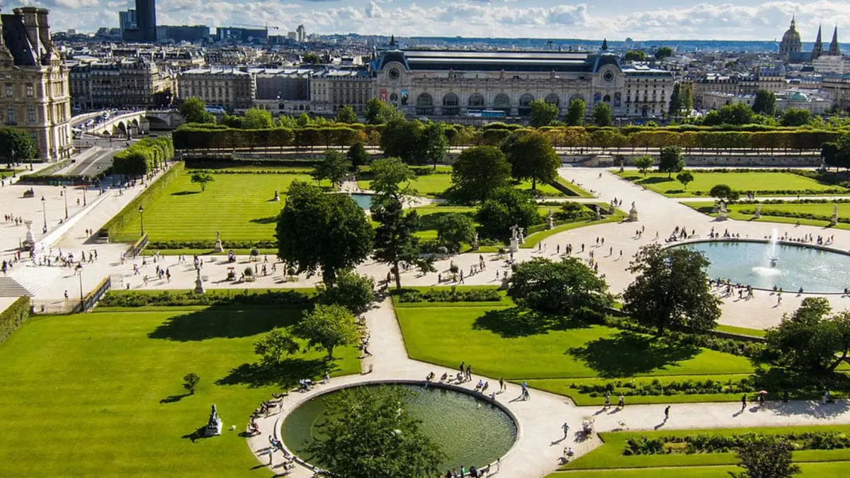 نزهة عبر أجمل 10 حدائق عامة في باريس