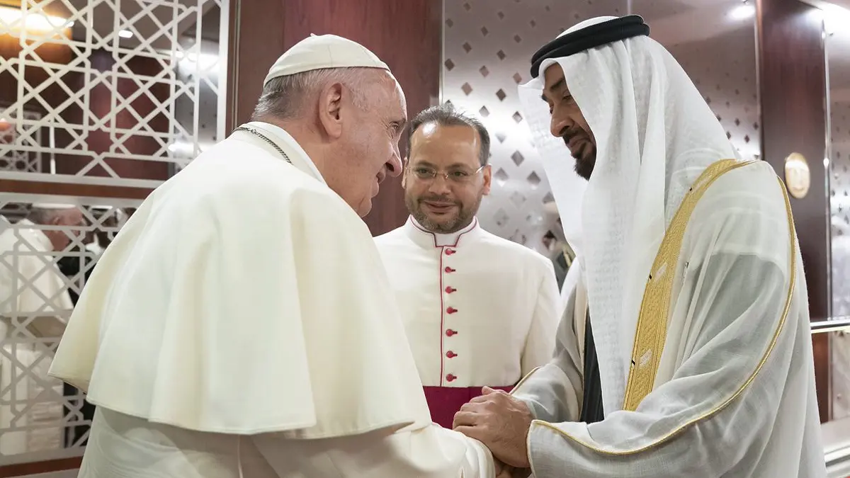 بابا الفاتيكان يصل الإمارات في زيارة تاريخية‎ 