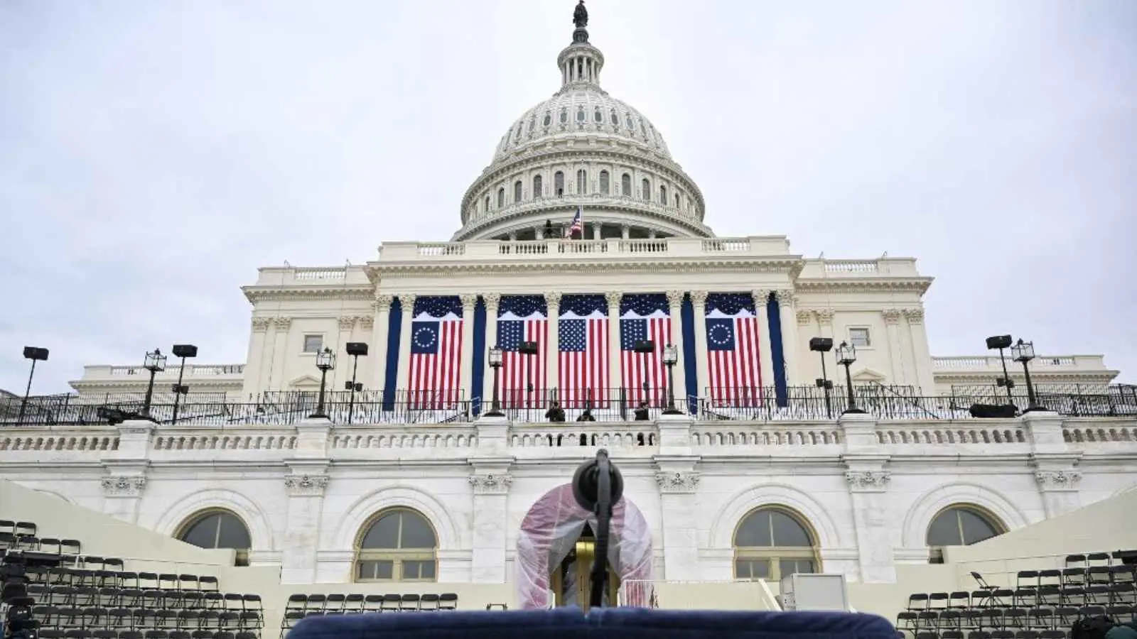 "تسليم وتسلم" للسلطة.. المشهد المتكرر في تاريخ الولايات المتحدة