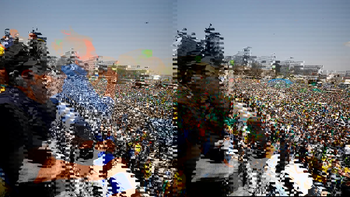 الرئيس البرازيلي يعتبر الانتخابات المقبلة "مهزلة"