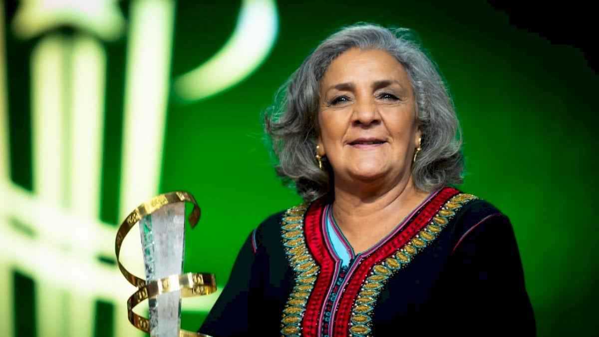 أنفقت على المسرح من جيبها.. من هي الفنانة المغربية راوية؟