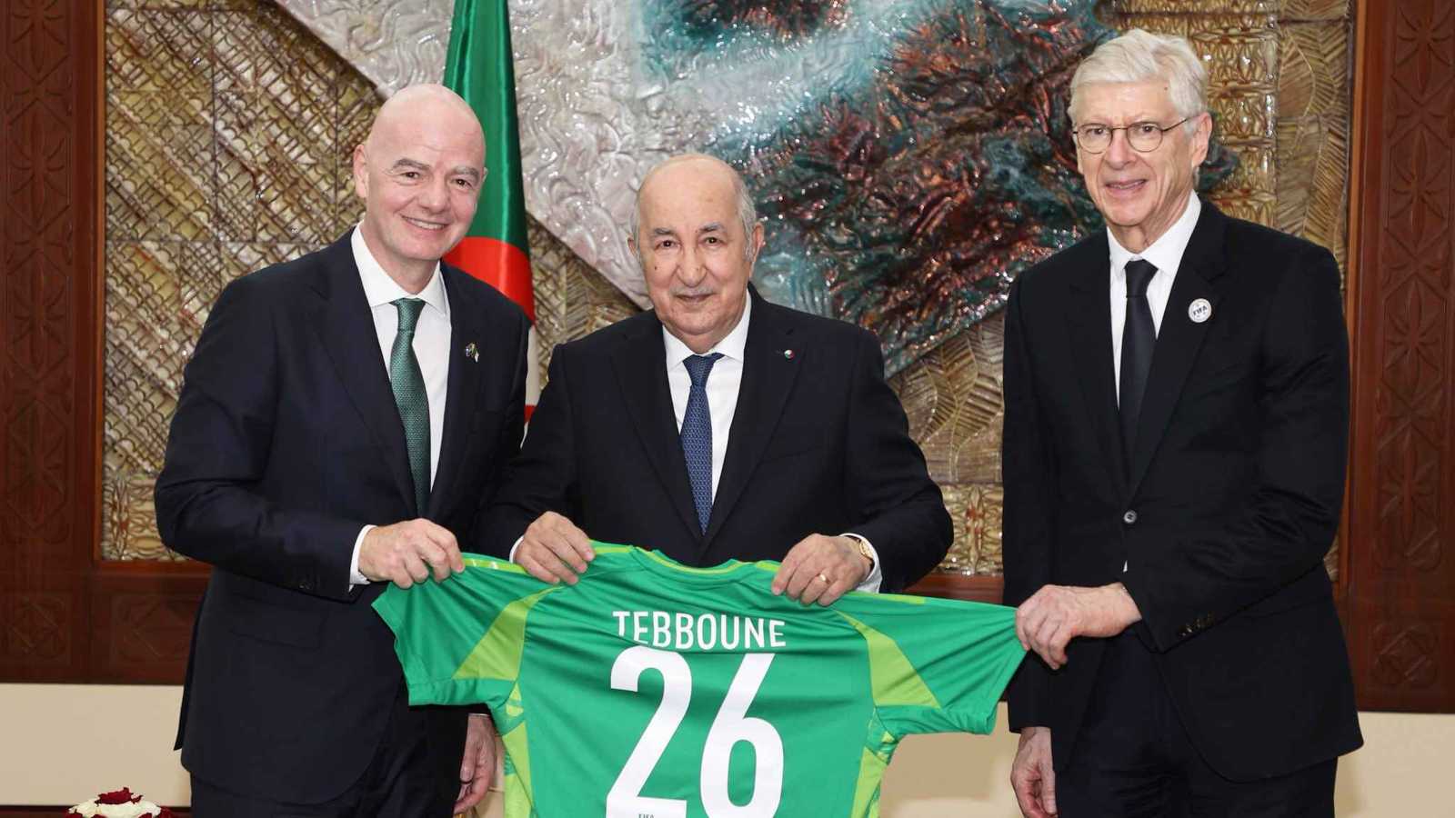 ماذا وراء زيارة إنفانتينو للجزائر؟ 