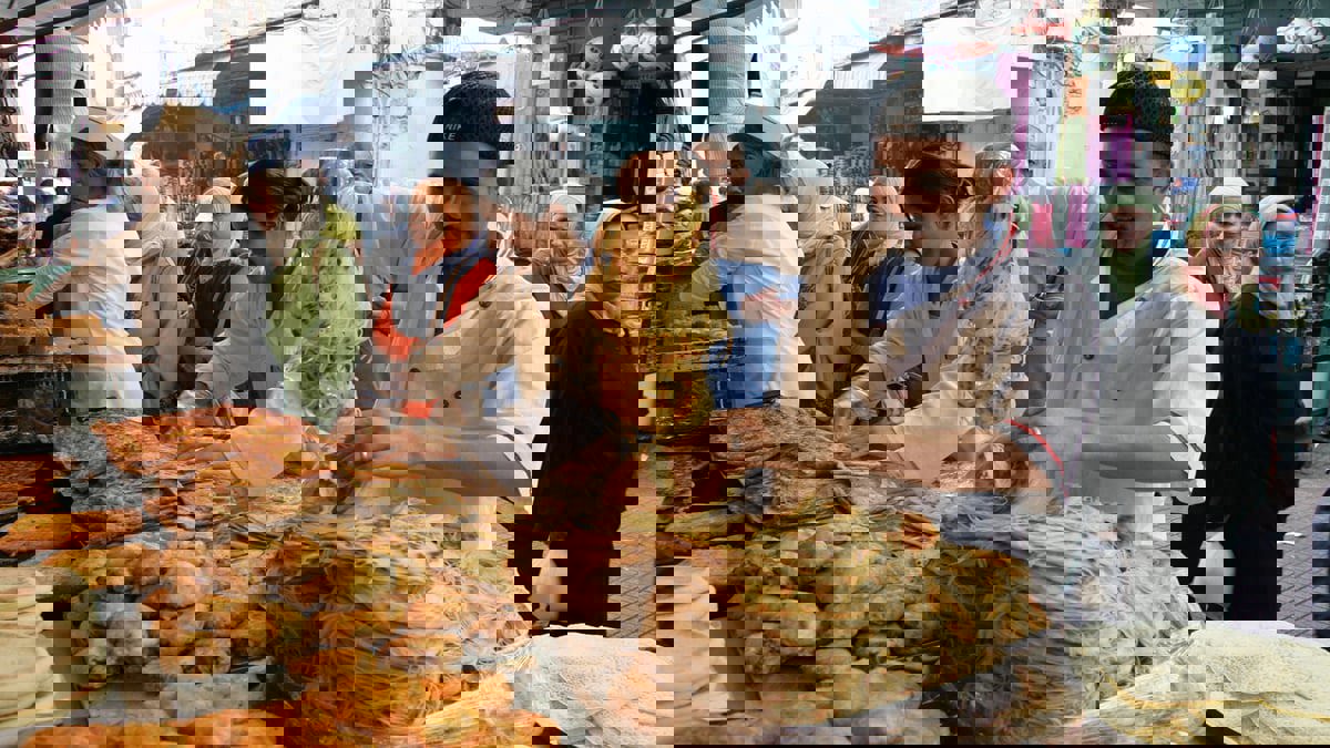 المغرب يستقبل شهر رمضان بطقوس متوارثة رغم الحداثة