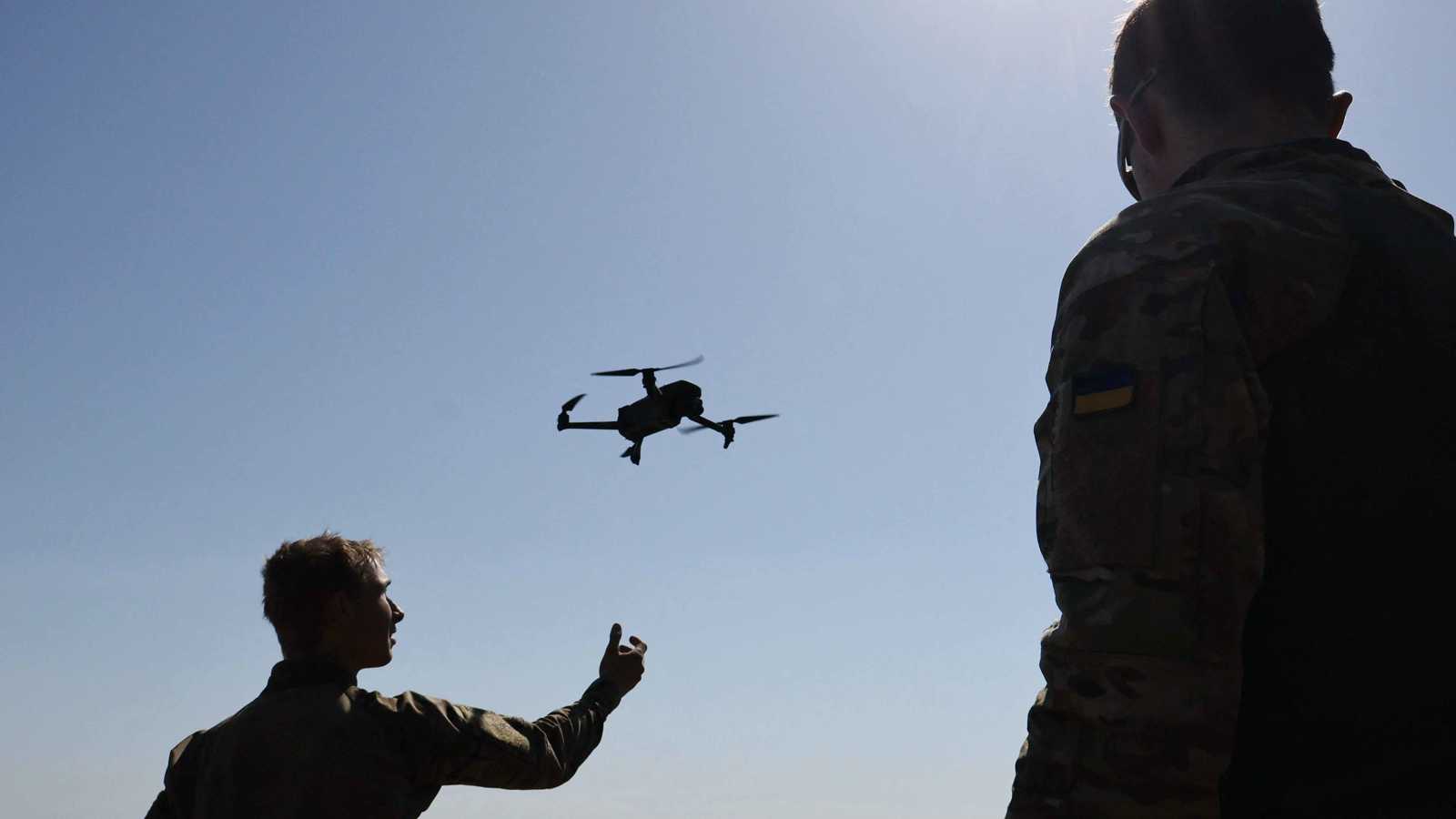 روسيا تعلن تدمير 21 مسيرة أوكرانية وتحرير 13 مركزًا سكنيًا