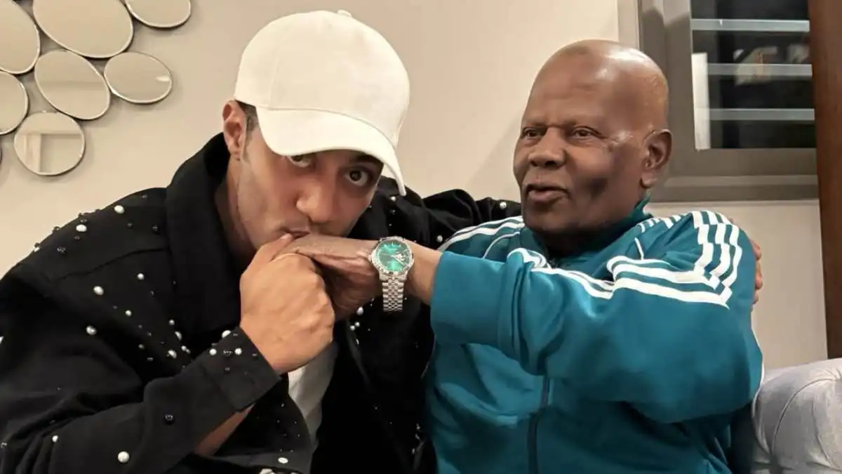 عن 78 عاماً.. محمد رمضان يعلن وفاة والده