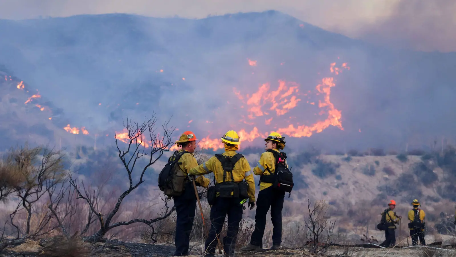 لوس أنجلوس "المنكوبة" تواجه حرائق جديدة (فيديو)
