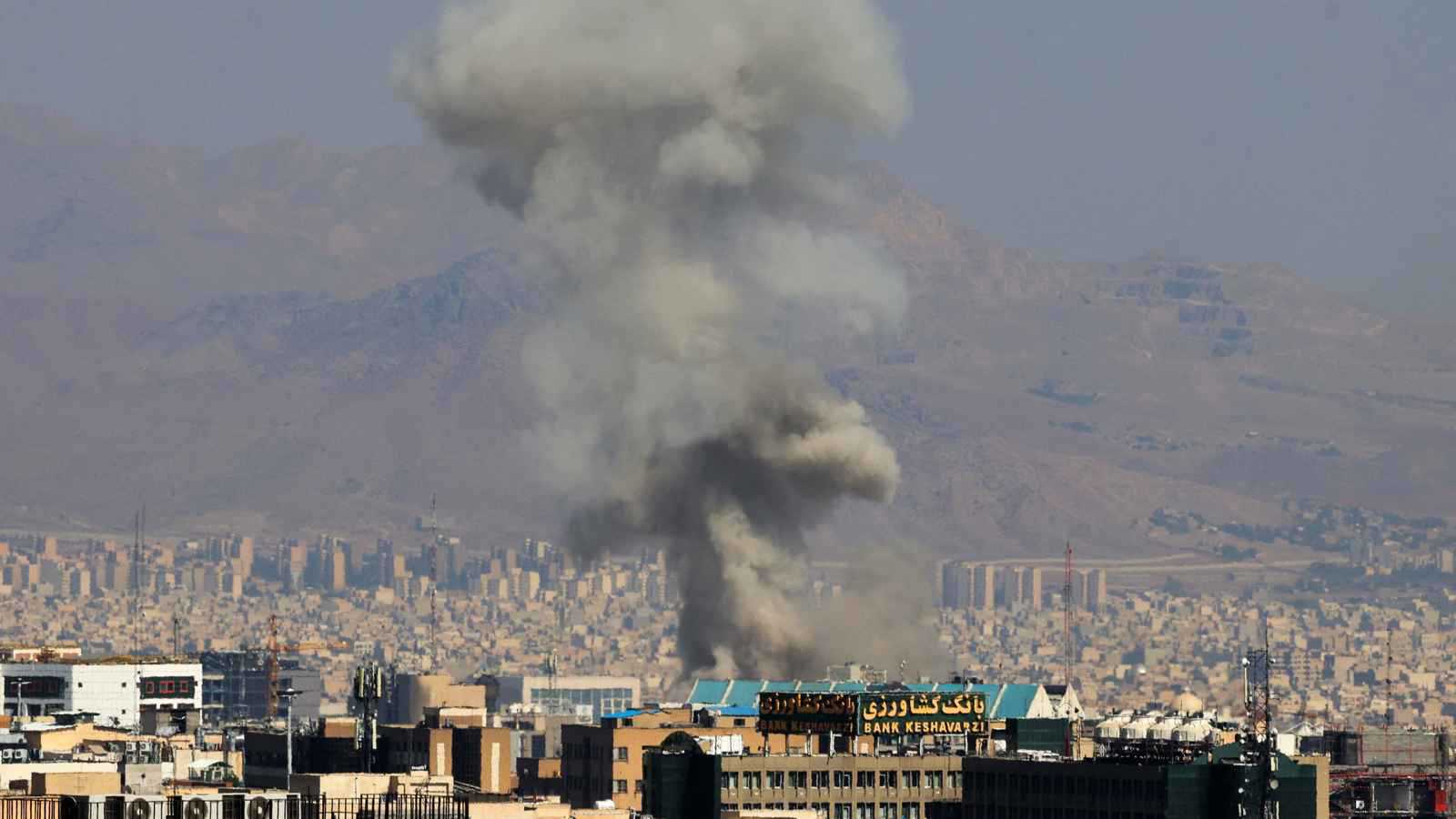 إعلام عبري: إسرائيل ليست طرفاً في أي خطة أمريكية لضرب إيران