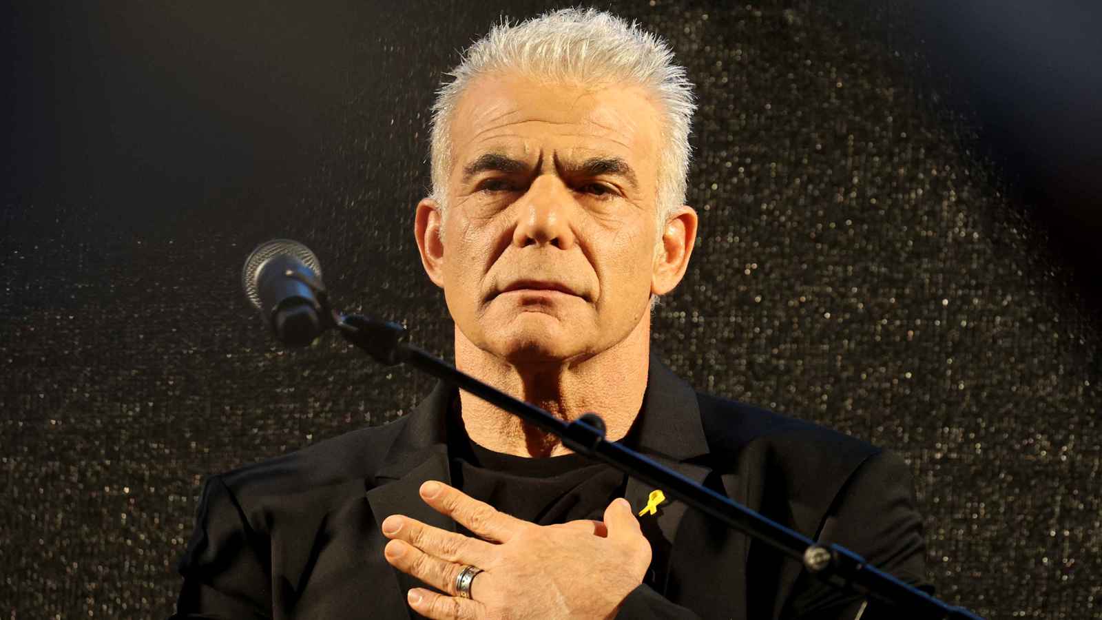 "عار".. لابيد يشن هجوما حاداً على نتنياهو