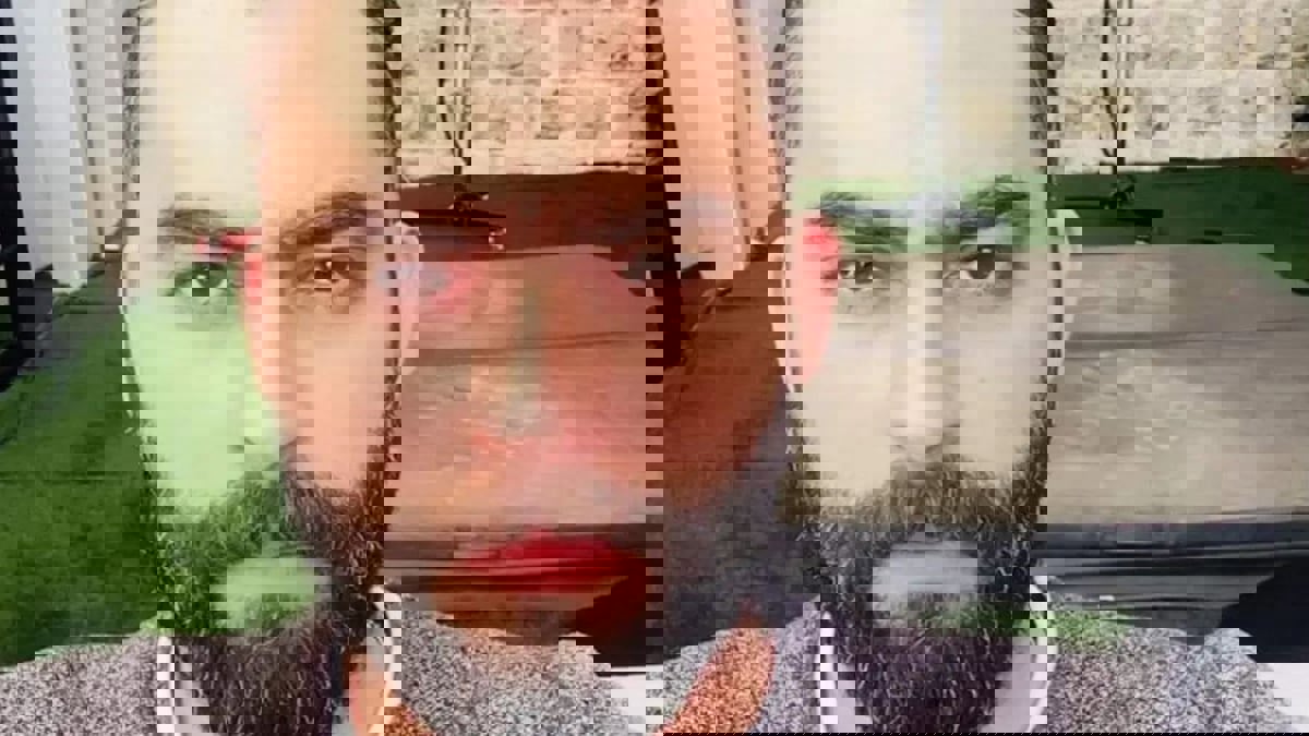 "جرعة زائدة" تنقل الفنان أحمد جلال عبدالقوي للمستشفى