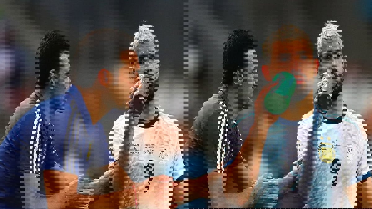 أغويرو يحلم بالانضمام للطاقم التدريبي لمنتخب الأرجنتين في كأس العالم 2022